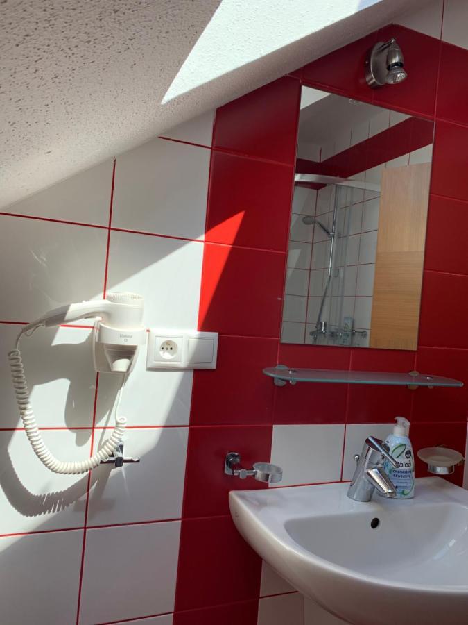 Eltako Penzion Karlovy Vary Kültér fotó